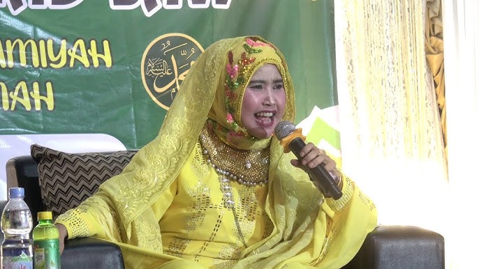Hj. Nunung Nuriah (Ustazah Kajjol)